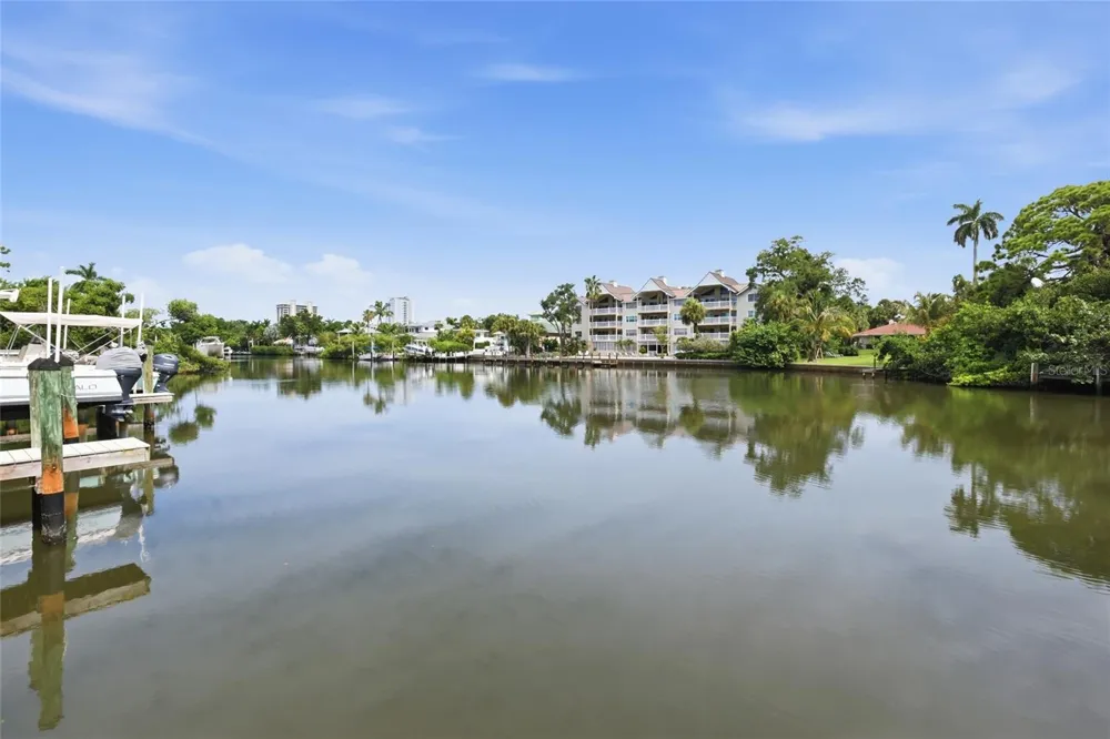 1798 LINCOLN PARK CIRCLE Sarasota, FL 34236