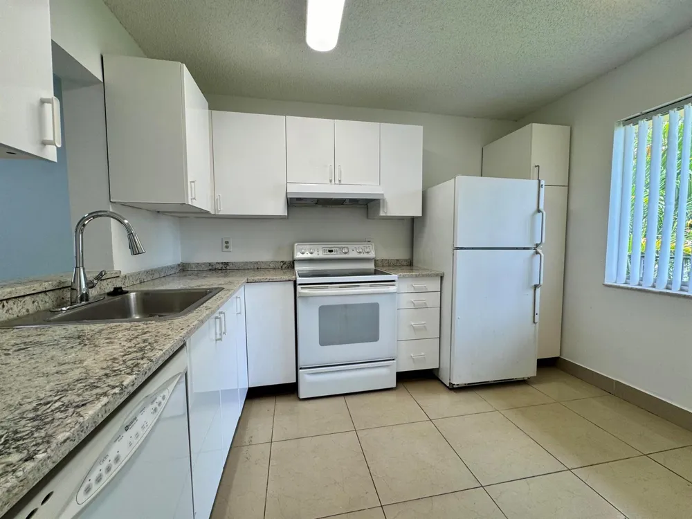 7770 NW 50TH STREET #209 Lauderhill, FL 33351