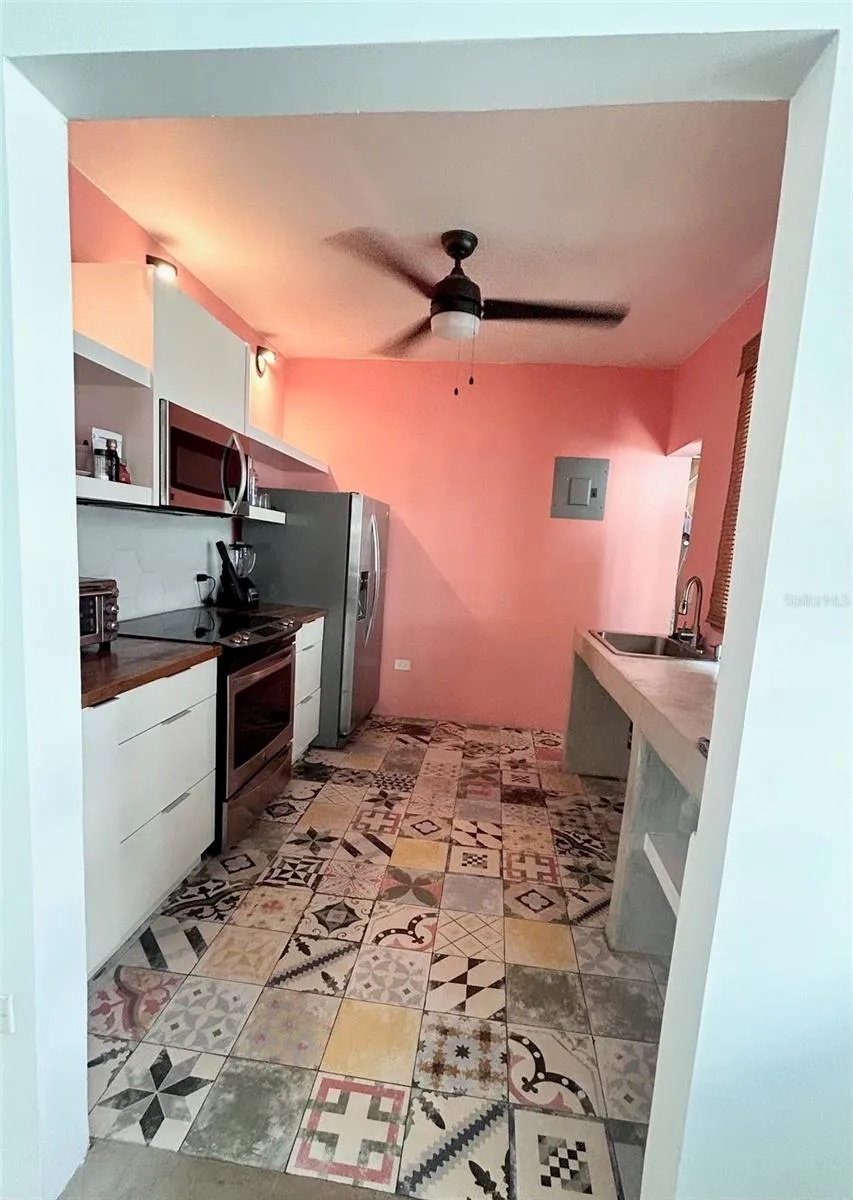 173 CALLE DEL PARQUE #B12 San Juan, PR 00911