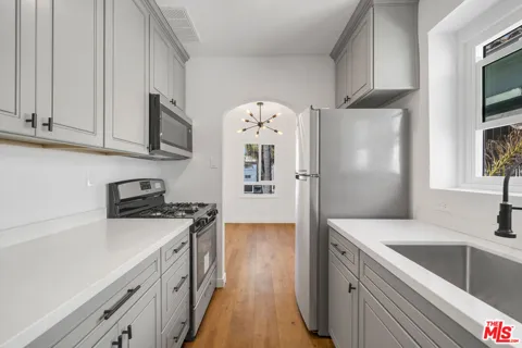 4014 W Adams Boulevard