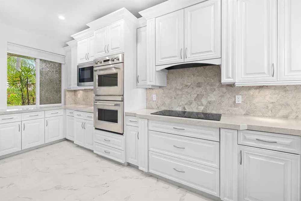 88 Lakeshore Drive Hypoluxo, FL 33462