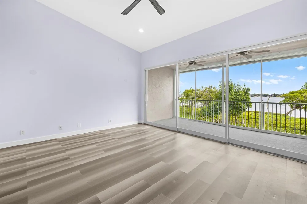 88 Lakeshore Drive Hypoluxo, FL 33462