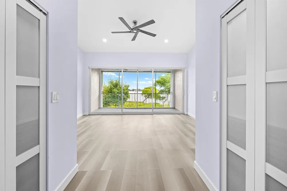 88 Lakeshore Drive Hypoluxo, FL 33462