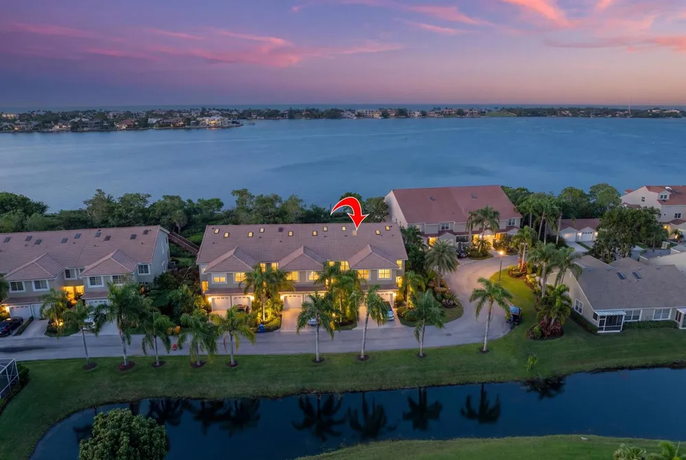 88 Lakeshore Drive Hypoluxo, FL 33462