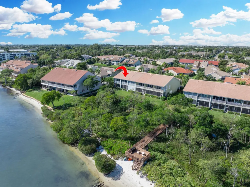 88 Lakeshore Drive Hypoluxo, FL 33462
