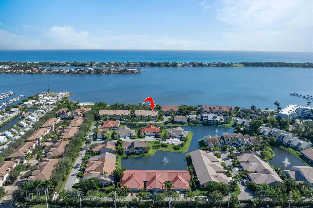 88 Lakeshore Drive Hypoluxo, FL 33462