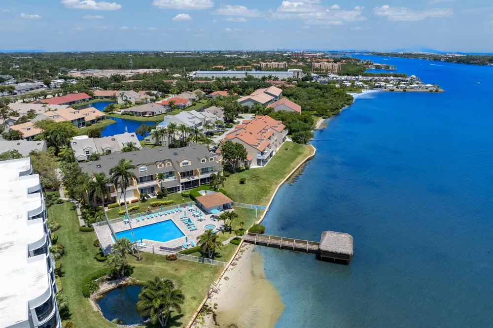 88 Lakeshore Drive Hypoluxo, FL 33462