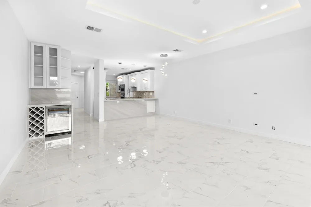 88 Lakeshore Drive Hypoluxo, FL 33462