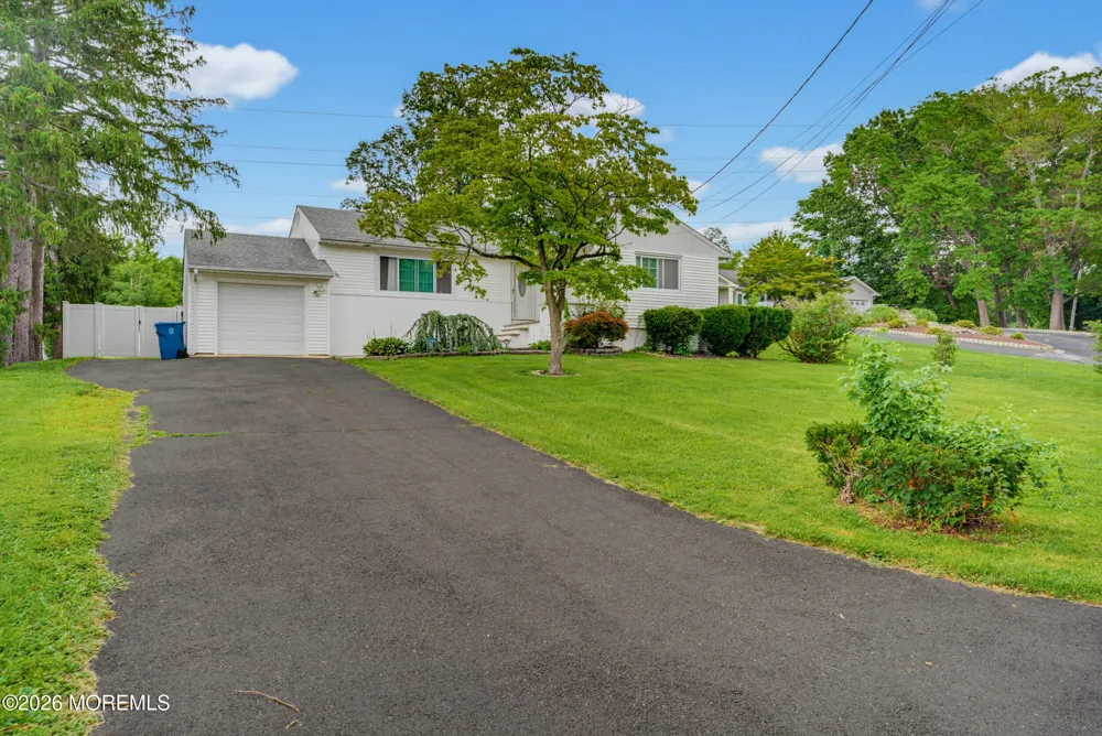 125 Higgins Road Matawan, NJ 07747
