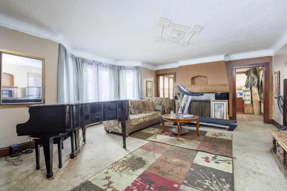 14425 Woodmont Avenue Detroit, MI 48227