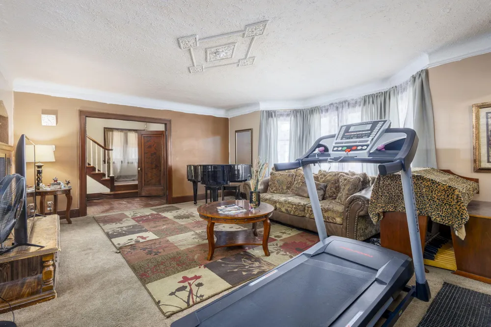 14425 Woodmont Avenue Detroit, MI 48227