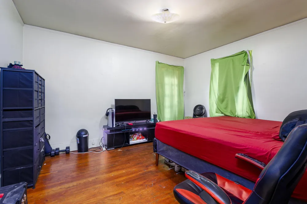 14425 Woodmont Avenue Detroit, MI 48227
