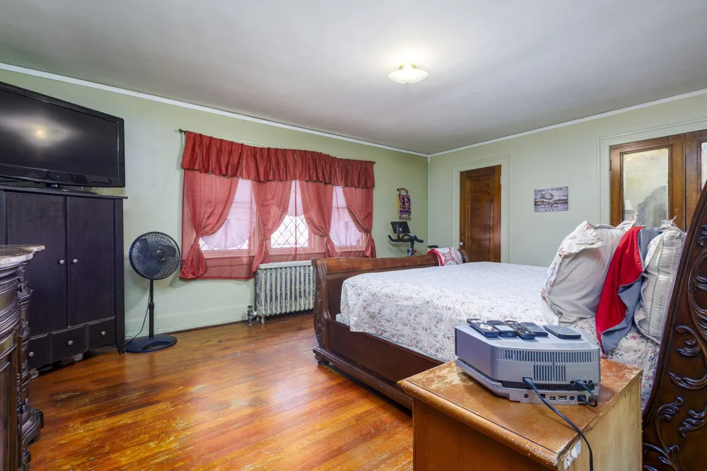 14425 Woodmont Avenue Detroit, MI 48227