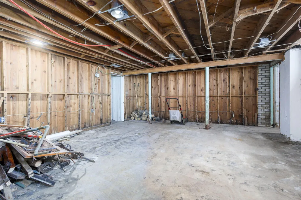 14425 Woodmont Avenue Detroit, MI 48227