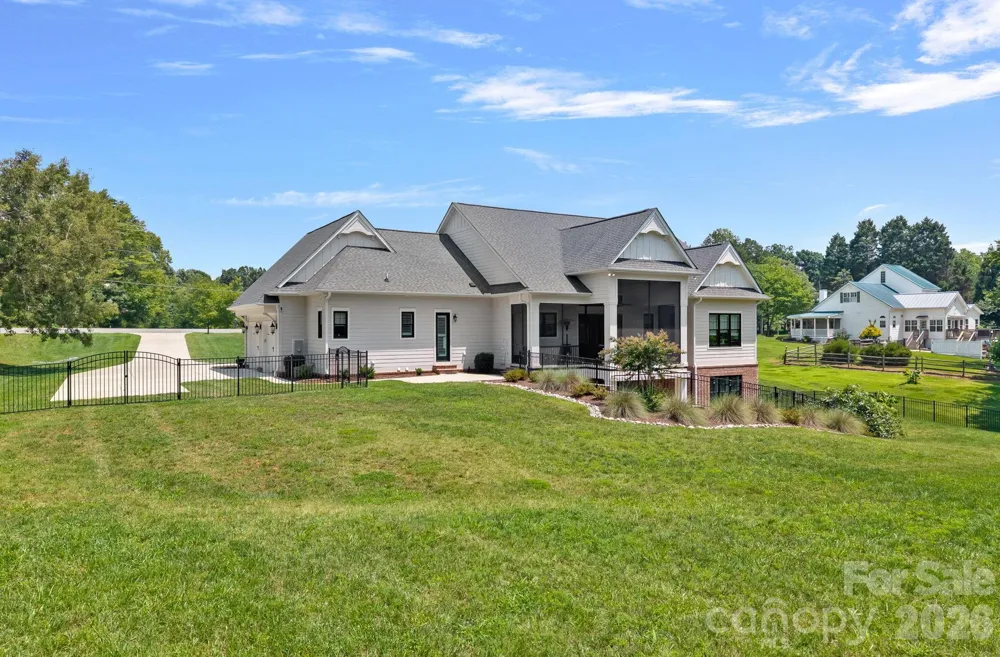 2889 mount Pleasant Road Sherrills Ford, NC 28673