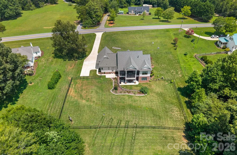 2889 mount Pleasant Road Sherrills Ford, NC 28673
