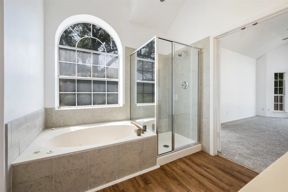 7122 Don Gomez Lane Garland, TX 75043