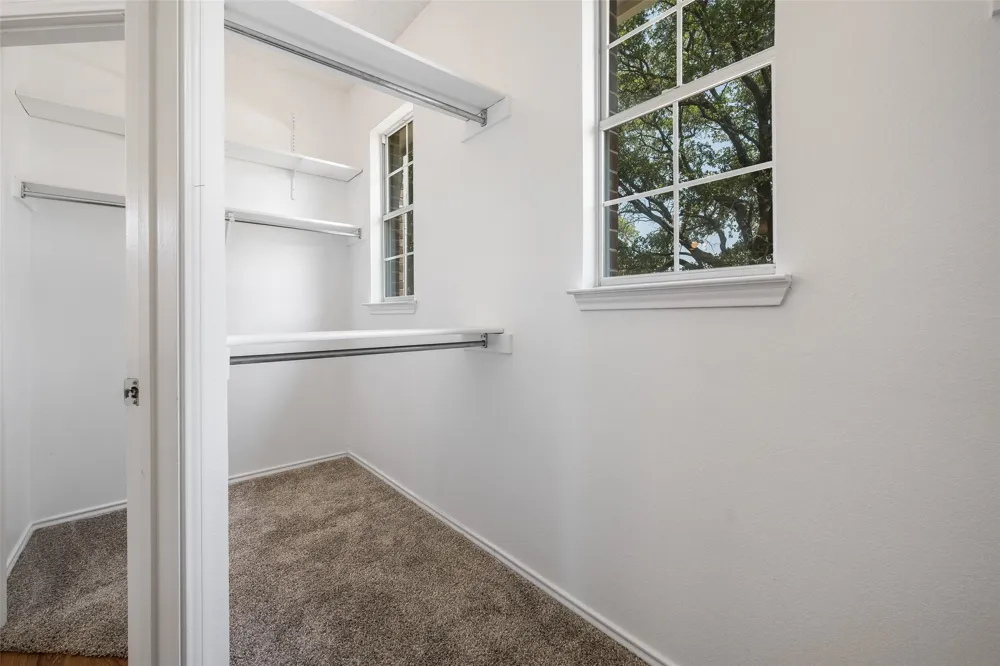 7122 Don Gomez Lane Garland, TX 75043