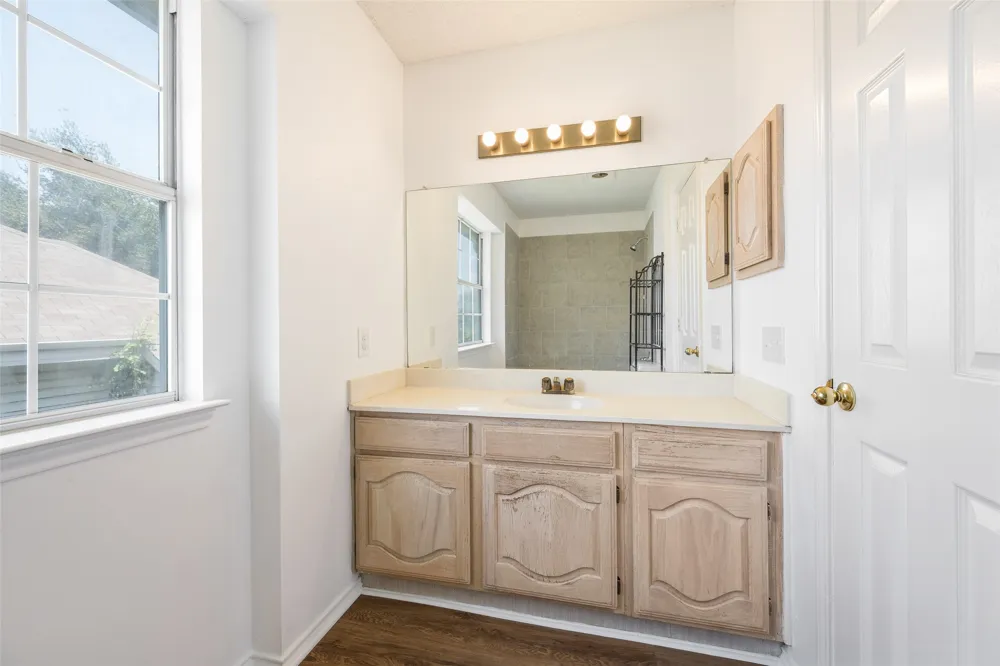 7122 Don Gomez Lane Garland, TX 75043