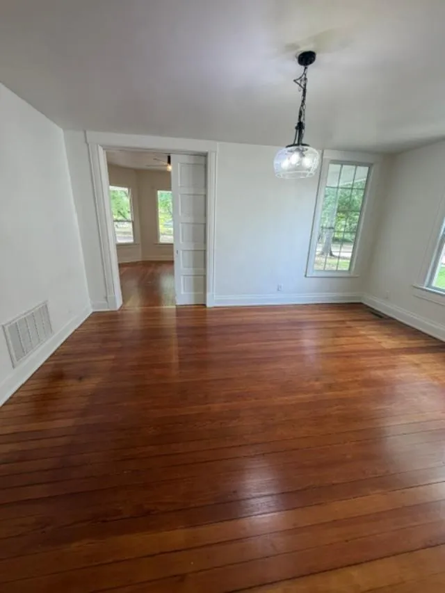 424 Hinckley Street Holdenville, OK 74848