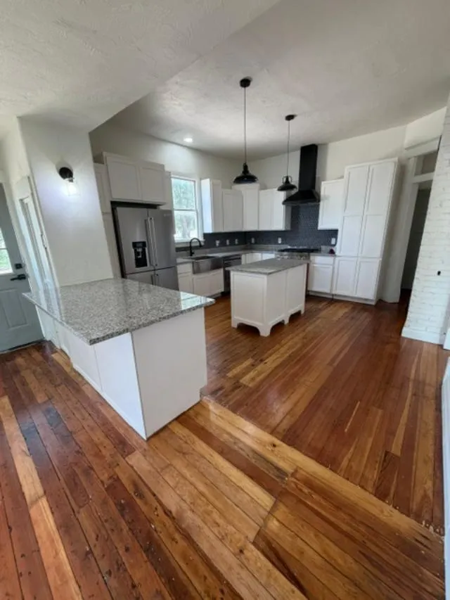 424 Hinckley Street Holdenville, OK 74848