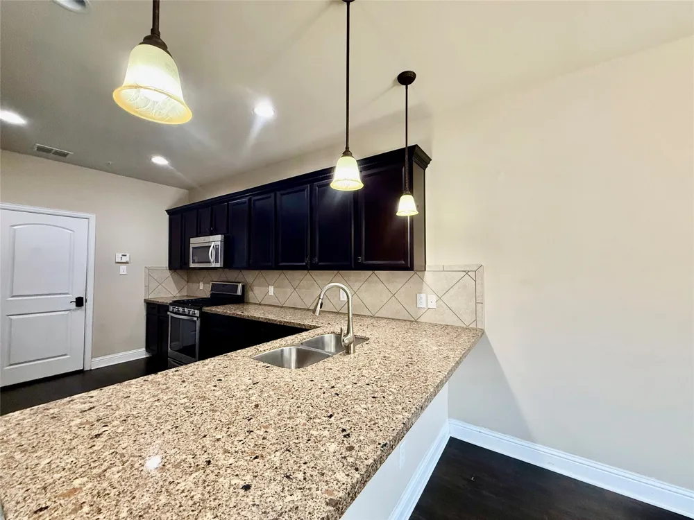 2617 Jackson Drive Lewisville, TX 75067