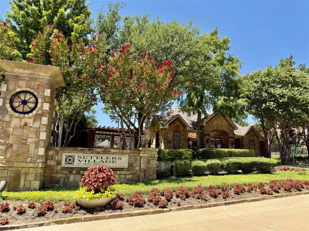 2617 Jackson Drive Lewisville, TX 75067