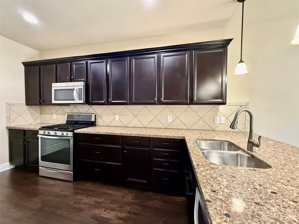 2617 Jackson Drive Lewisville, TX 75067