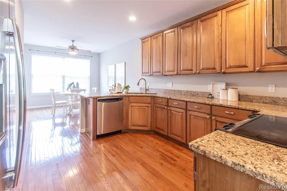 1286 Alameda Boulevard Troy City, MI 48085