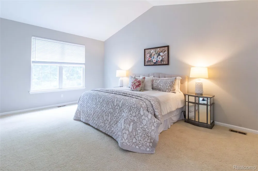 1286 Alameda Boulevard Troy City, MI 48085