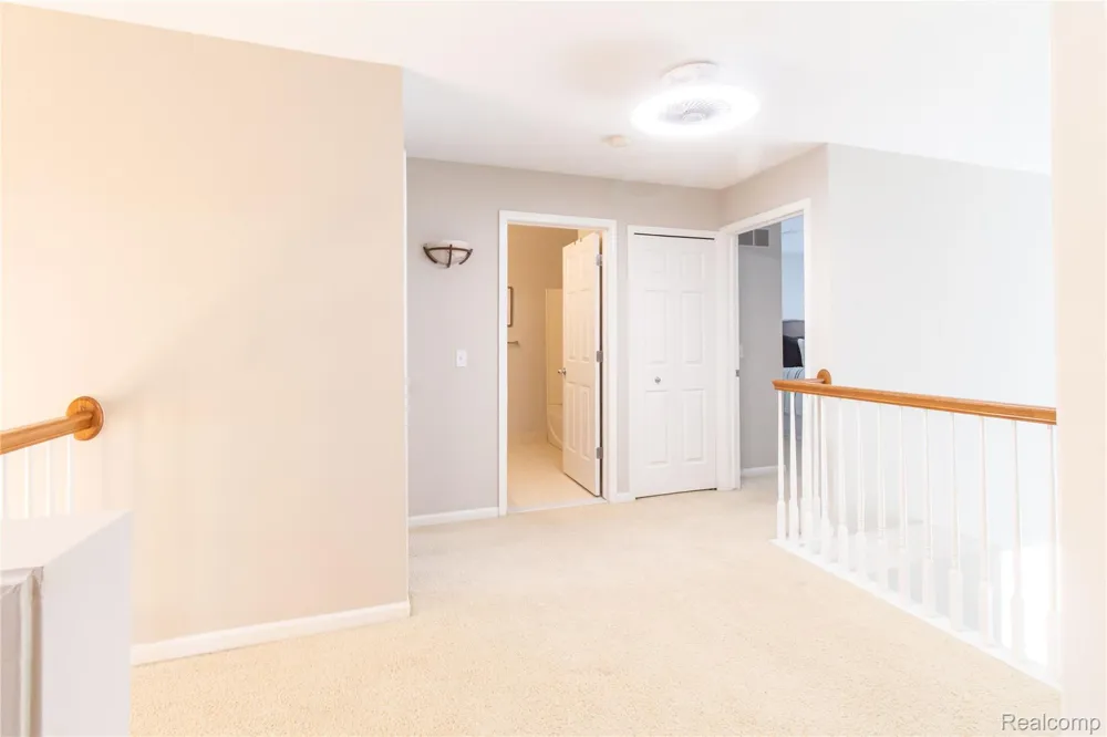 1286 Alameda Boulevard Troy City, MI 48085