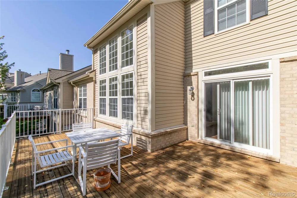 1286 Alameda Boulevard Troy City, MI 48085