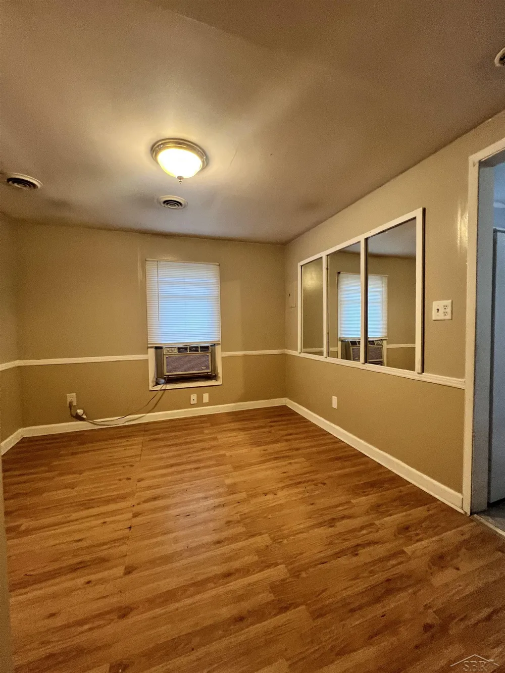 1521 Stanley Street Saginaw City, MI 48602