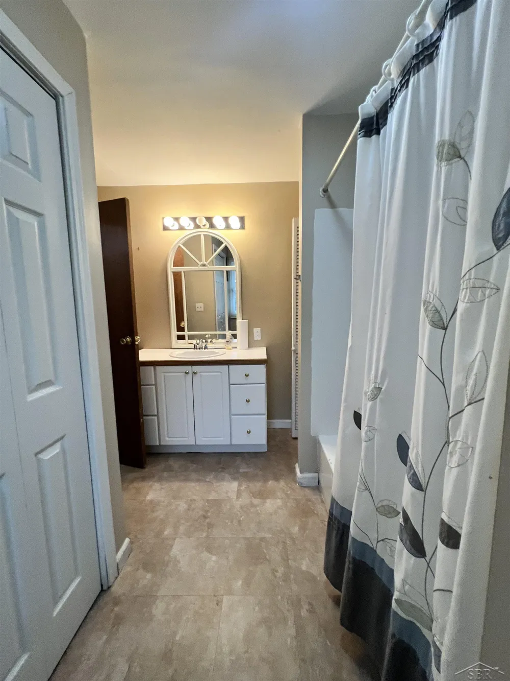 1521 Stanley Street Saginaw City, MI 48602