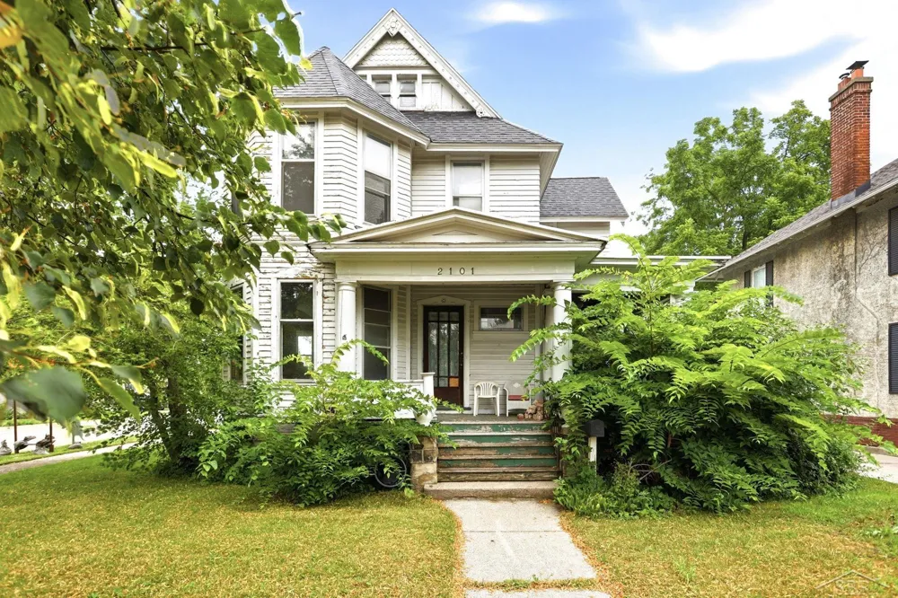 2101 5th Street Bay City City, MI 48708