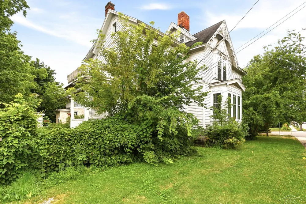 2101 5th Street Bay City City, MI 48708