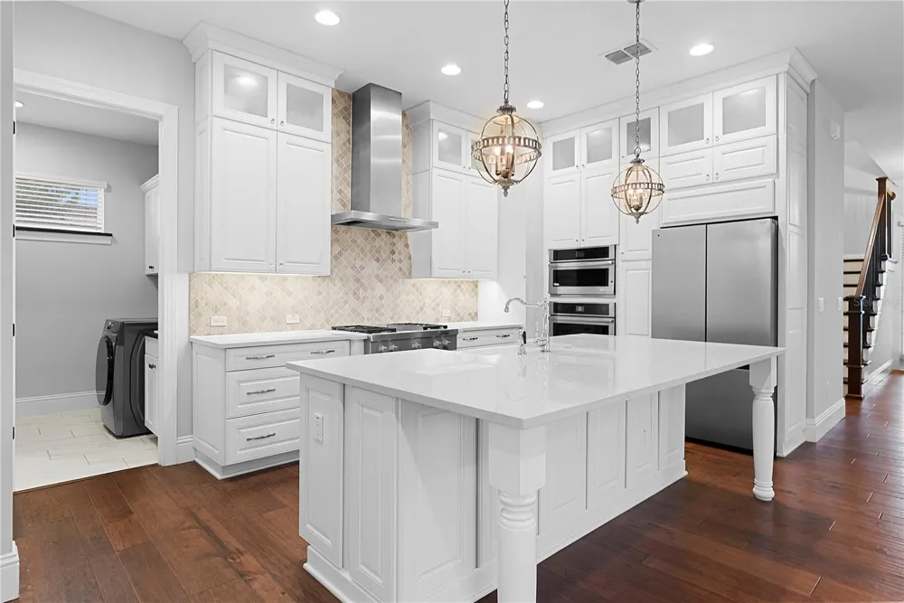 835 W CANTON AVENUE Winter Park, FL 32789