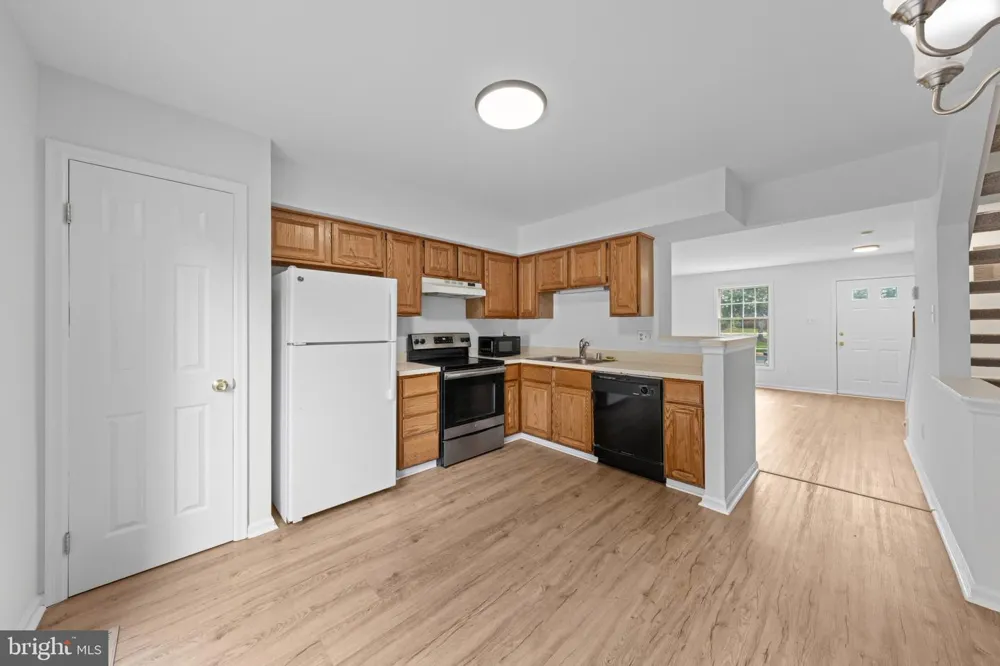 6528 SKYLEMAR TRAIL Centreville, VA 20121