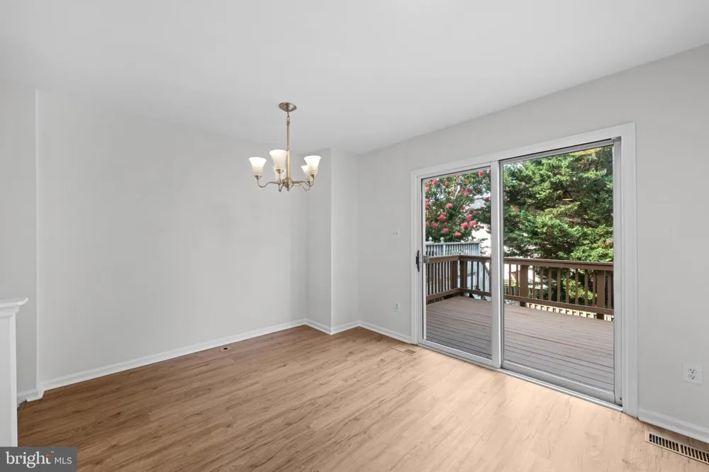 6528 SKYLEMAR TRAIL Centreville, VA 20121