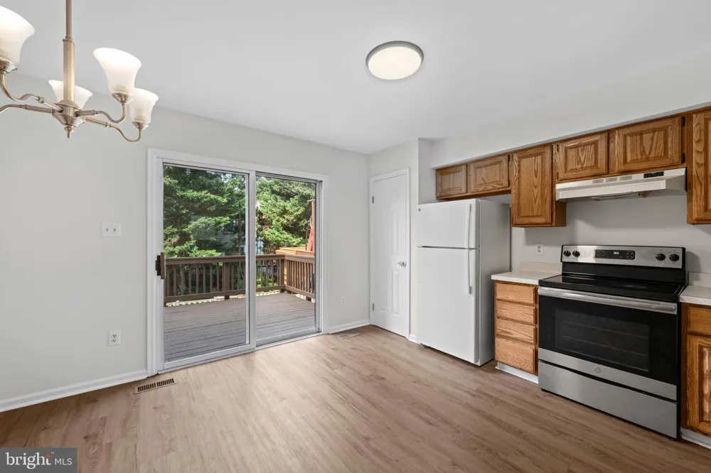 6528 SKYLEMAR TRAIL Centreville, VA 20121