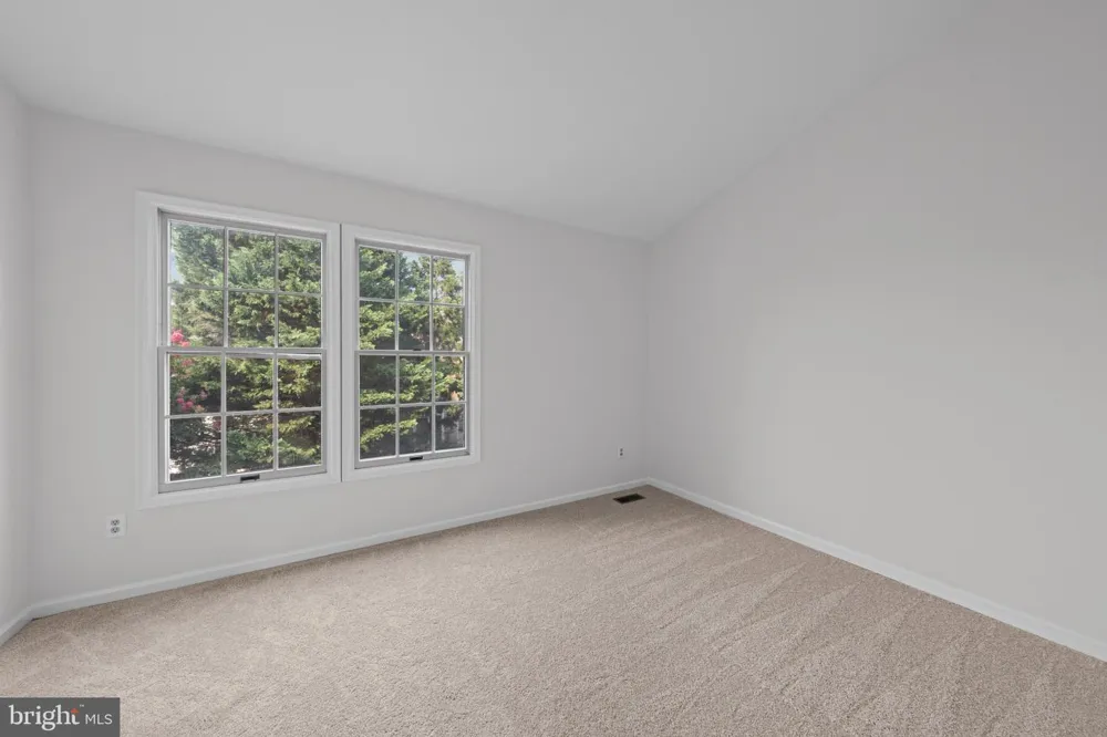6528 SKYLEMAR TRAIL Centreville, VA 20121