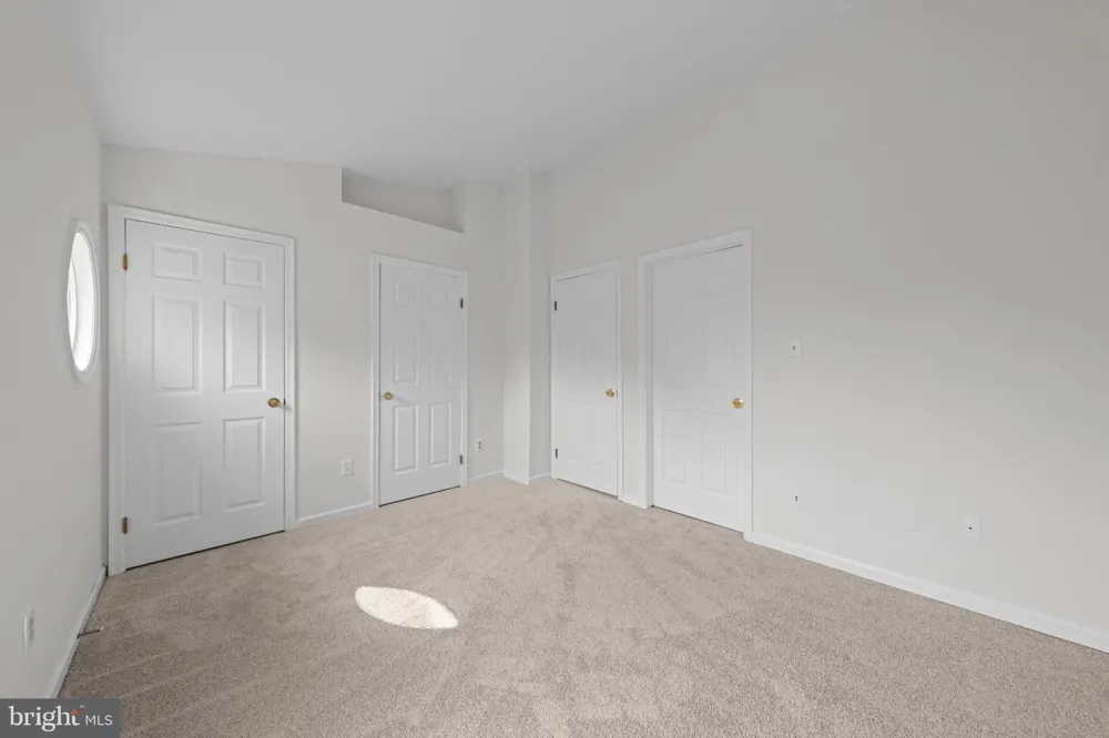6528 SKYLEMAR TRAIL Centreville, VA 20121