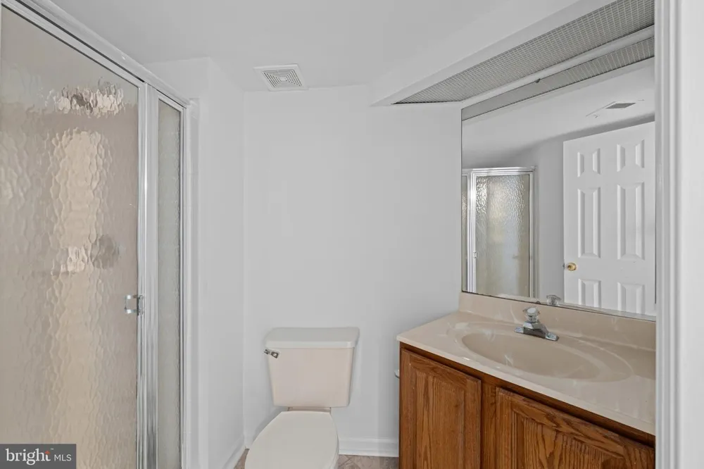 6528 SKYLEMAR TRAIL Centreville, VA 20121