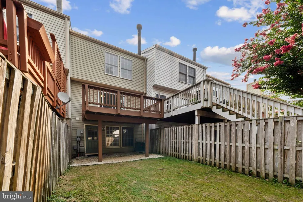 6528 SKYLEMAR TRAIL Centreville, VA 20121