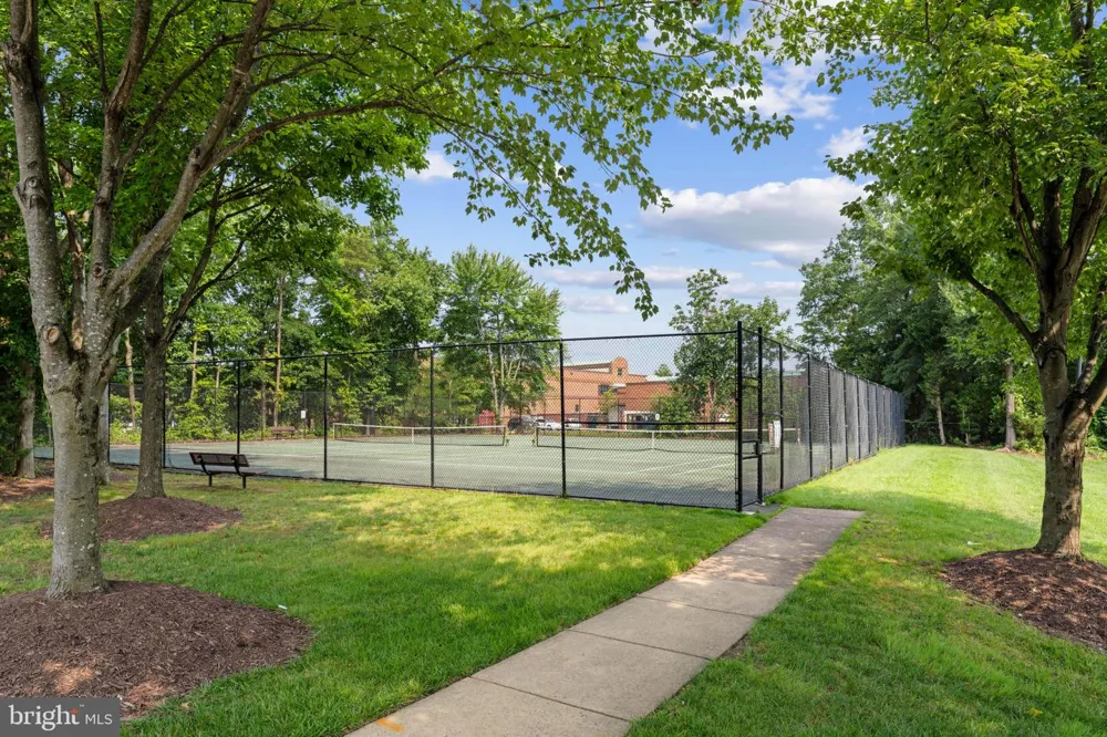 6528 SKYLEMAR TRAIL Centreville, VA 20121