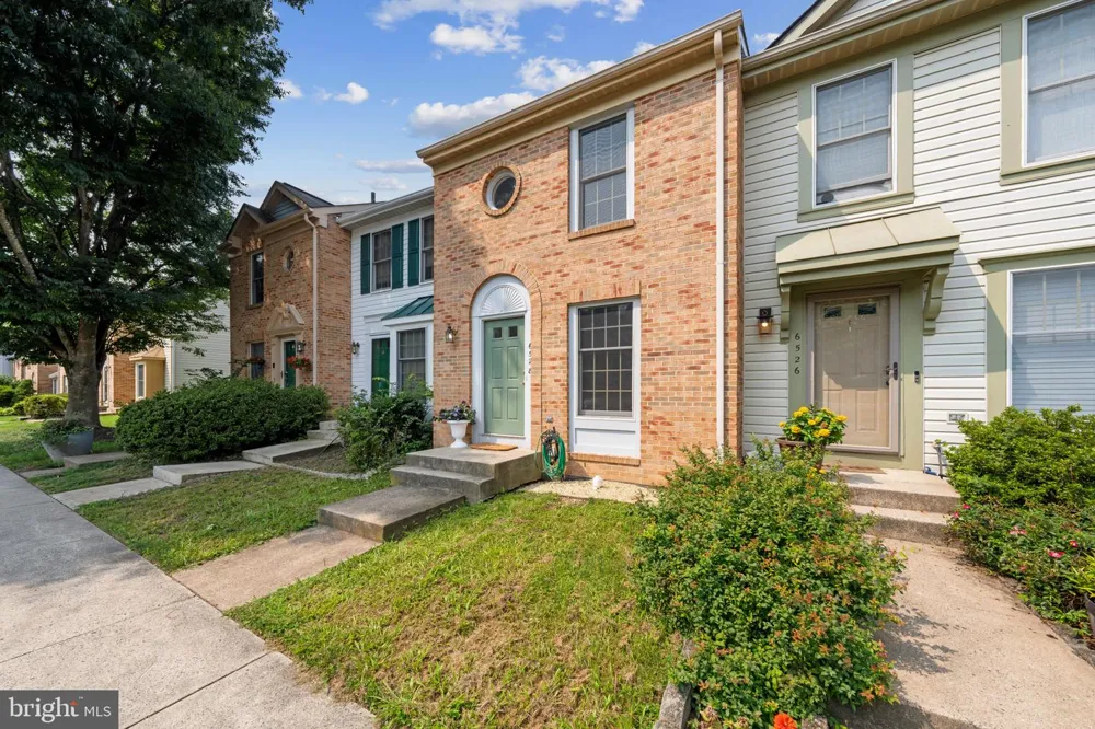 6528 SKYLEMAR TRAIL Centreville, VA 20121