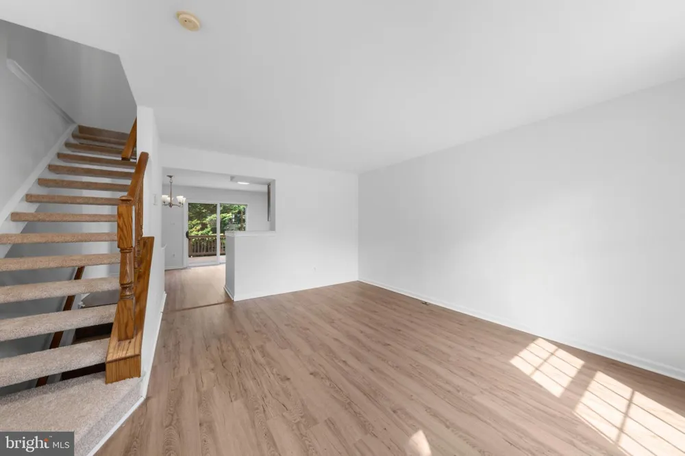 6528 SKYLEMAR TRAIL Centreville, VA 20121