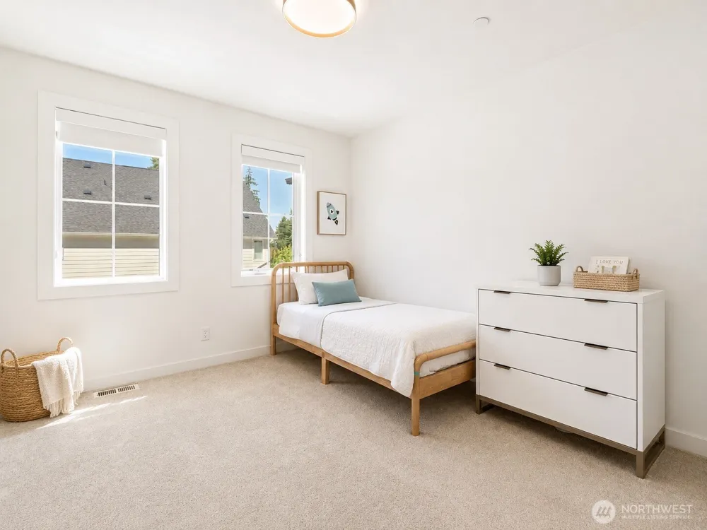 16534 77th Avenue NE Kenmore, WA 98028