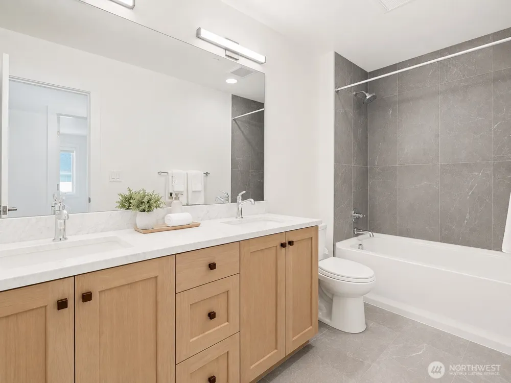 16534 77th Avenue NE Kenmore, WA 98028