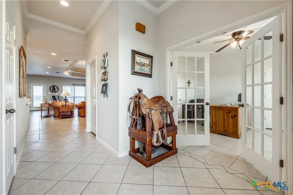 8177 Boenig Road Seguin, TX 78155